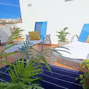  Apartment Tipica Casa En Con Patio Y Terraza